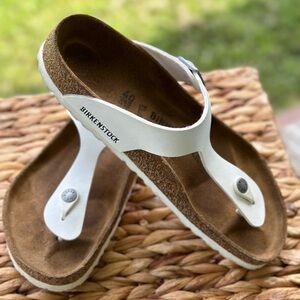 Women’s Gizeh Birkenstock Sandal Size 40 Size 8.5